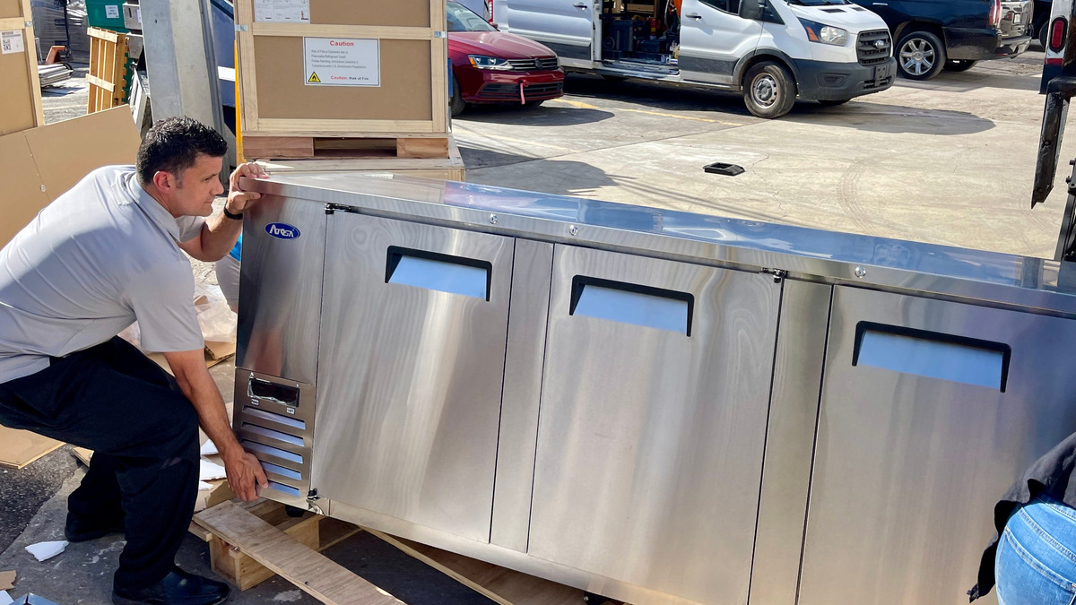 Sarasota businesses prepare for flooding amid Hurricane Isaias | Miami ...