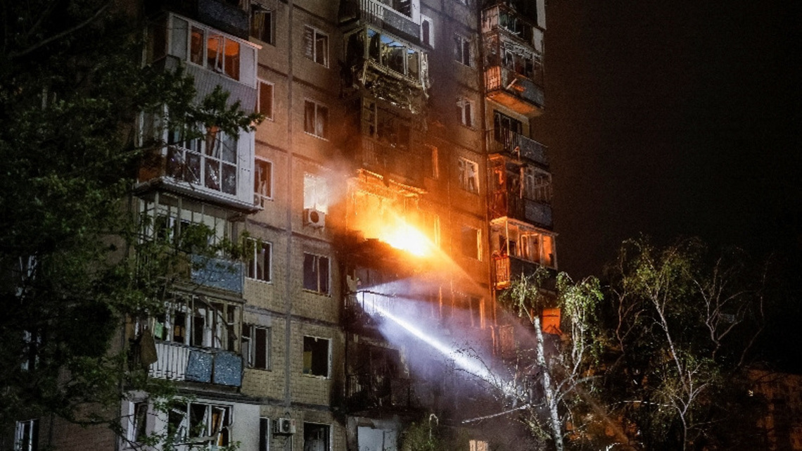 Russian attacks on Kyiv petrol stations kill two, Ukrainian strikes kill three in Russia 