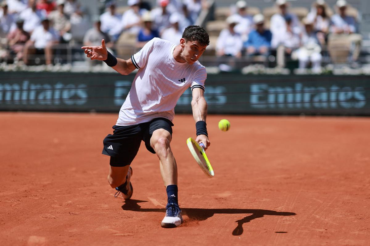 Tennis - French Open - Roland Garros, Paris, France - May 28, 2026 Argentina's Juan Manuel Cerundolo in action during his second round match against Italy's Jannik Sinner REUTERS/Stephanie Lecocq