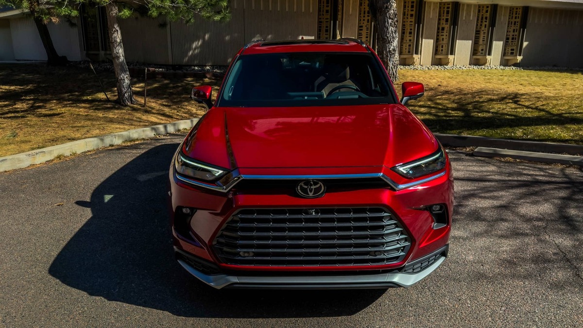  2026 Toyota Grand Highlander Hybrid MAX Platinum Chase Bierenkoven