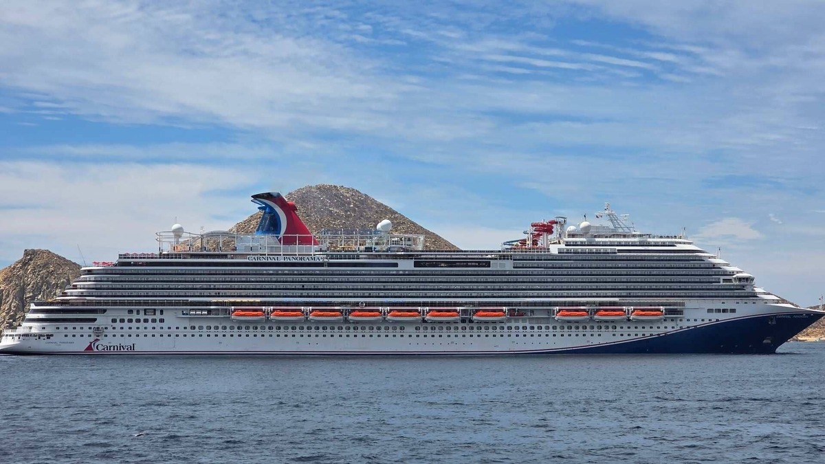  Cruisers visiting tender ports like Cabo San Lucas get an extra fast-pass benefit with Carnival's Faster to the Fun package. 