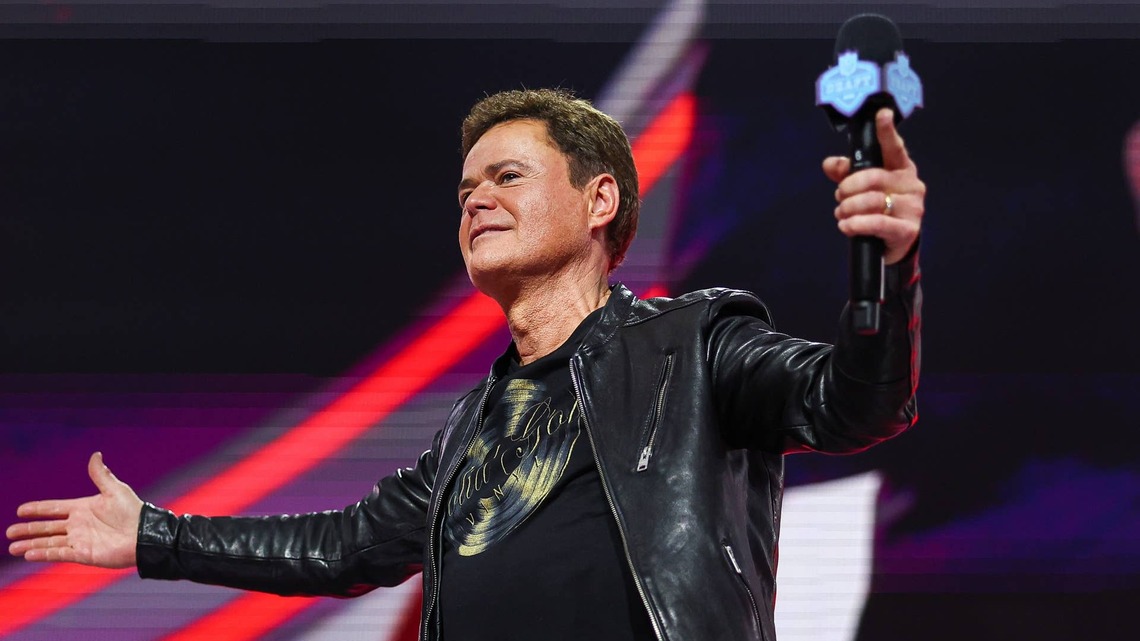 Donny Osmond, 68, Surprises NKOTB Fans in Las Vegas With ‘Two Donnys for the Price of One' 