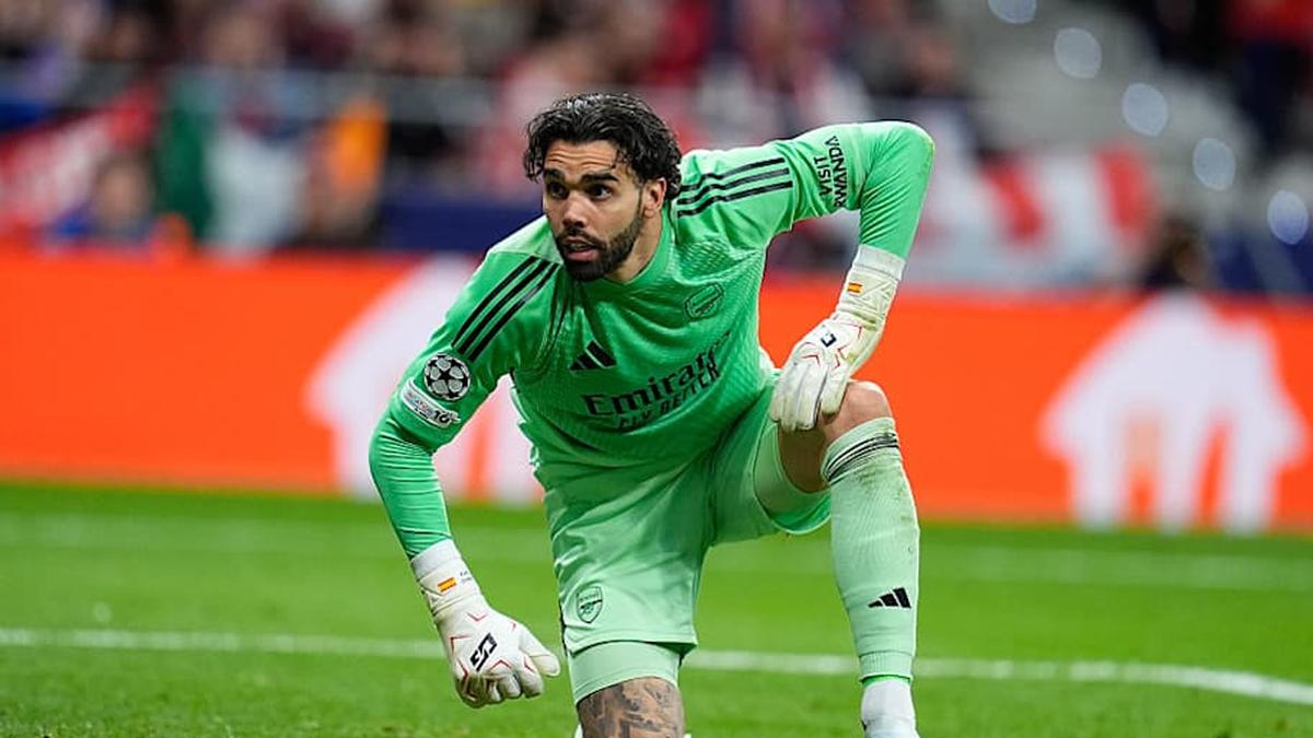  David Raya was under constant pressure in the final 45 minutes. | Dennis Agyeman/Europa Press/Getty Images 