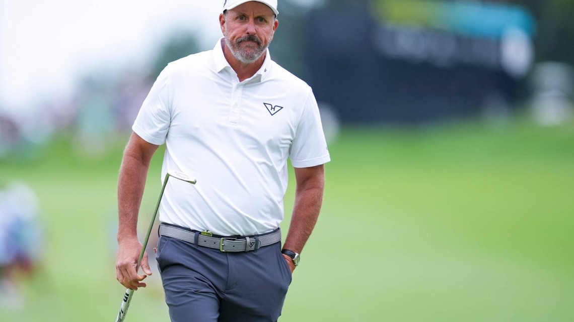 Phil Mickelson Has Voluntarily Checked Himself Into Treatment Center