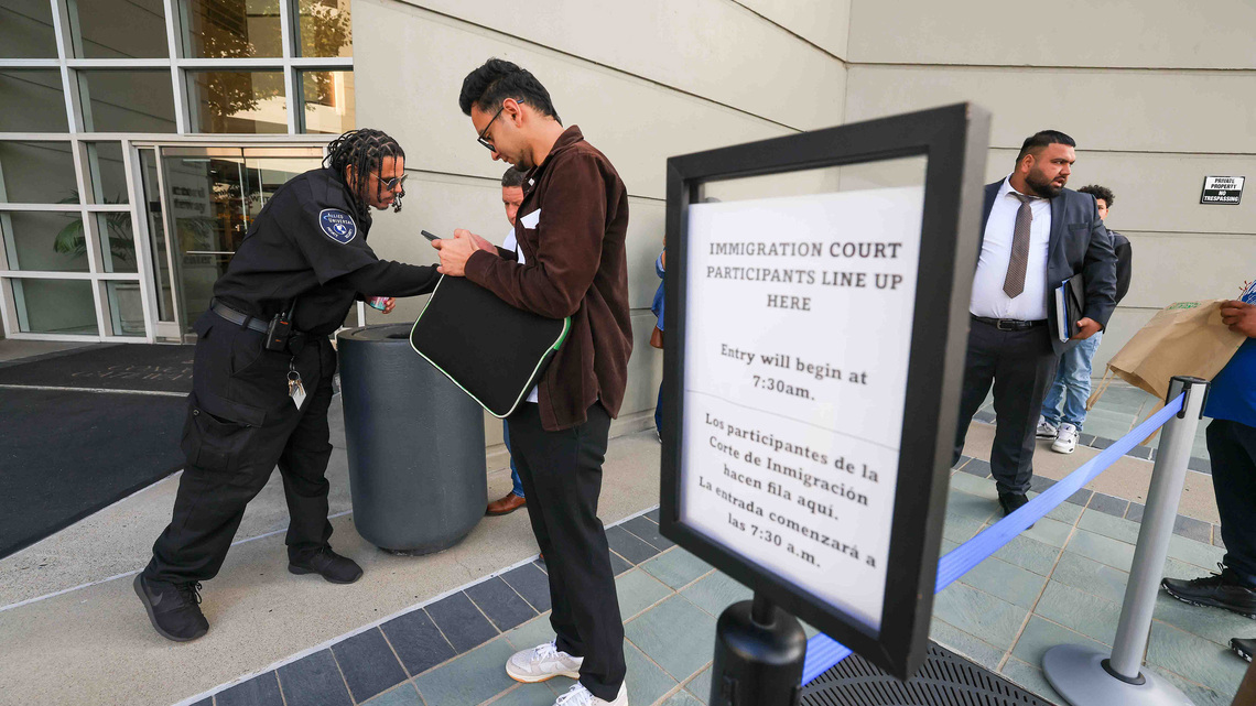 ‘It's all very chaotic': Inside the Bay Area's mass immigration hearings 