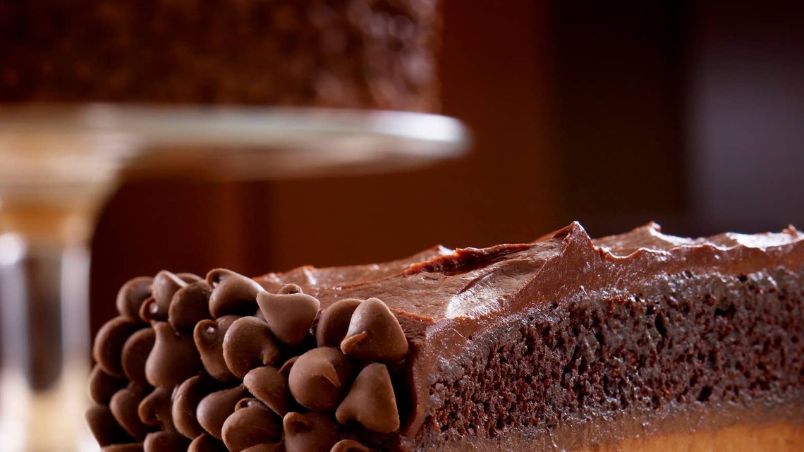 Hershey Unveils an Unforgettable New Collab with Cheesecake Factory Fans Say They 'Need' to Try: 'This is What I Dream Of' 