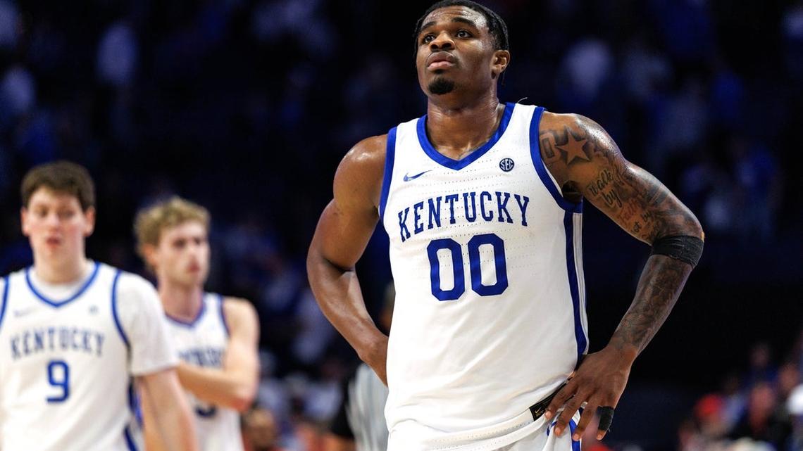 Kentucky looks to bolster NCAA case as Auburn faces bubble 