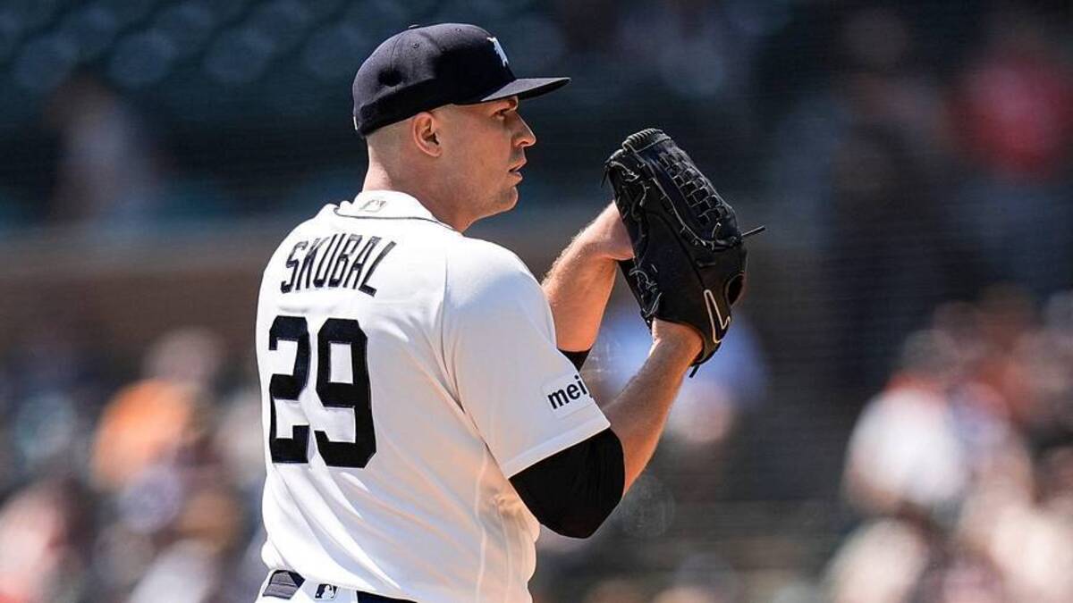  Detroit Tigers pitcher Tarik Skubal (29) throws against Milwaukee Brewers during the first inning at Comerica Park in Detroit on Thursday, April 23, 2026. | Junfu Han / USA TODAY NETWORK via Imagn Images 