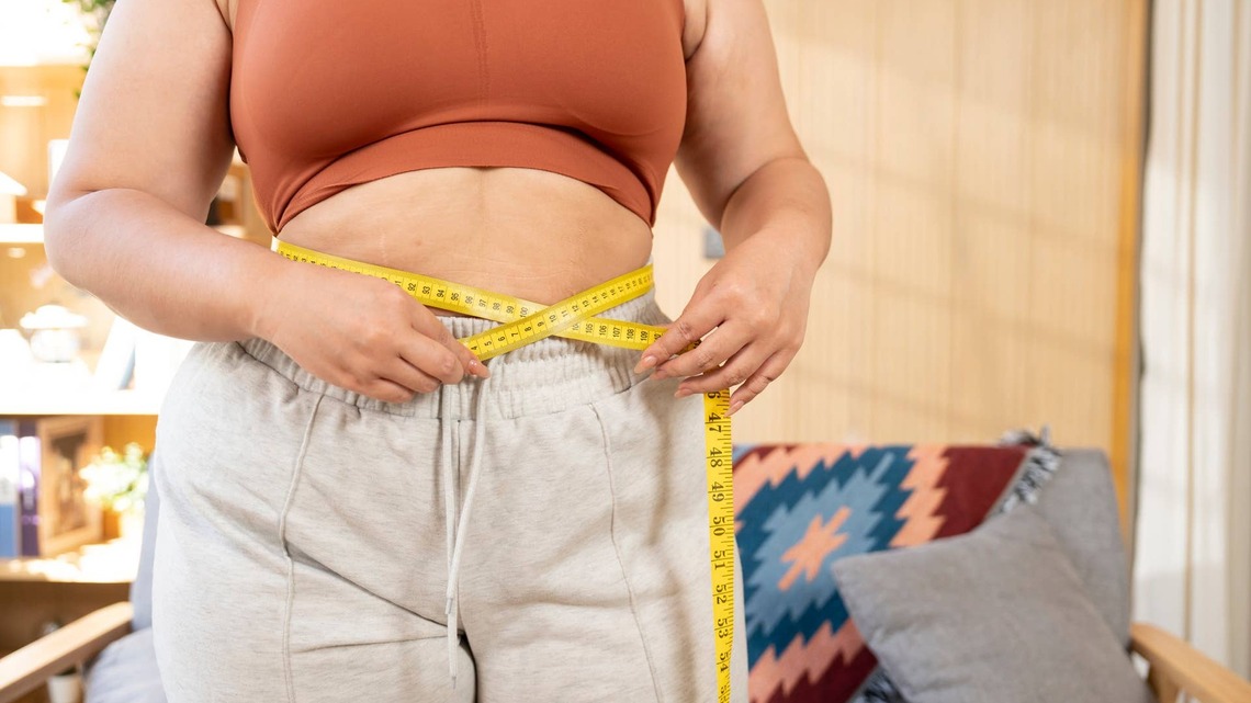We Asked 3 Nutritionists How to Actually Lose Belly Fat and They All Said the Same Thing 