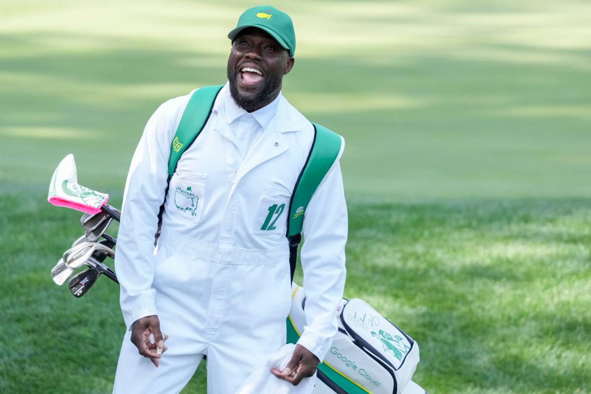  Kevin Hart talks during the Par 3 Contest at the Masters Tournament at Augusta National Golf Club. Grace Smith-Imagn Images