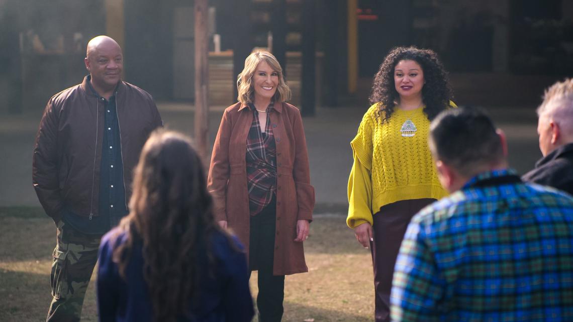 Melissa Cookston with chef Kevin Bludso and host Michelle Buteau on Netflix’s American Barbecue Showdown in 2024©Netflix / Courtesy Everett Collection