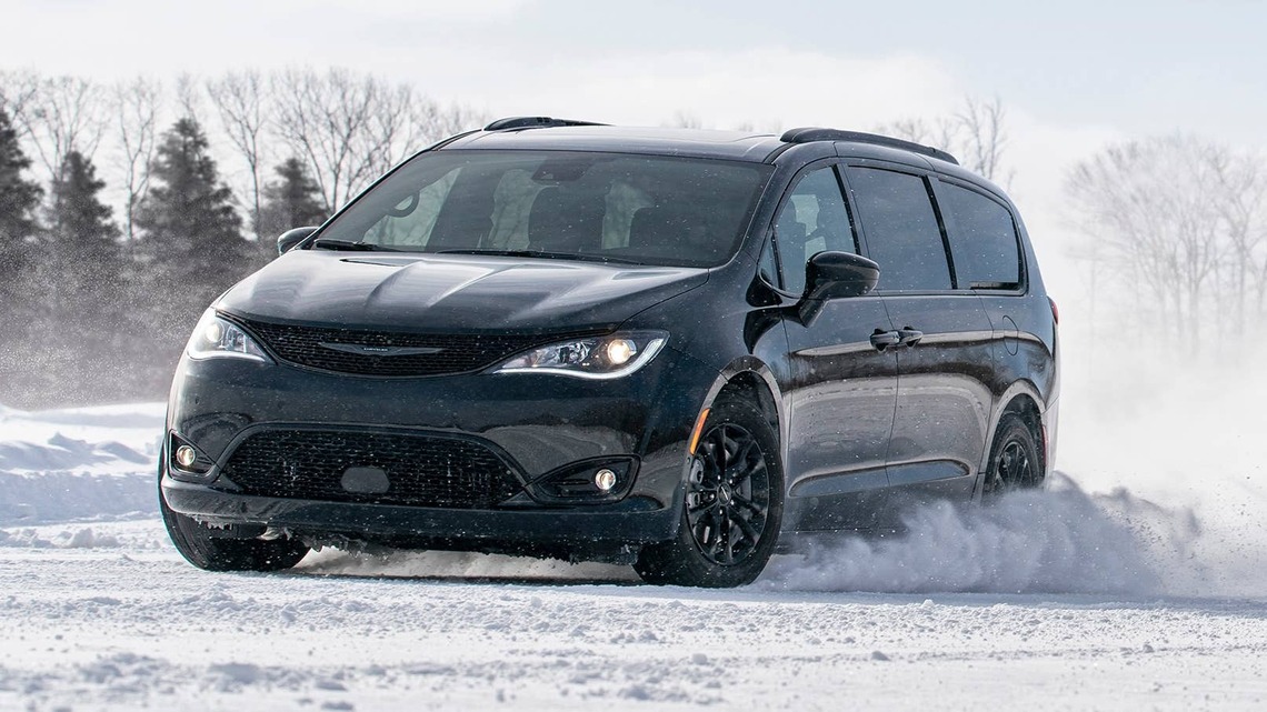 Only 3 AWD Minivans Are Left, and One Stands Above the Rest