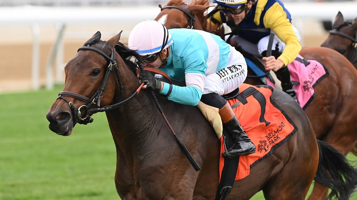 'Her Best Days Are Ahead': Shelzawa Circles Field For Third Straight Win In Winter Memories 