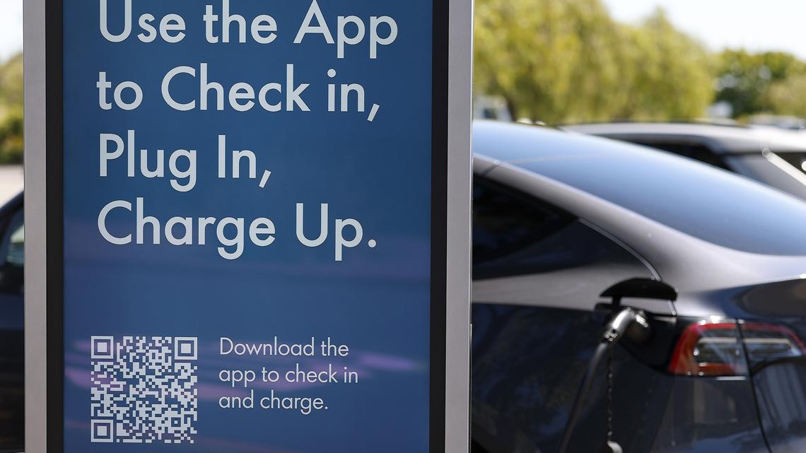 Editorial: EVs skirt the gas tax 