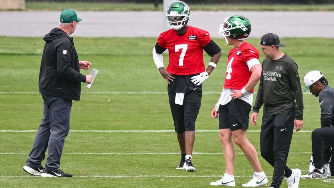 Jets QB Geno Smith regrets 'distraction' to team from off-field incidents 