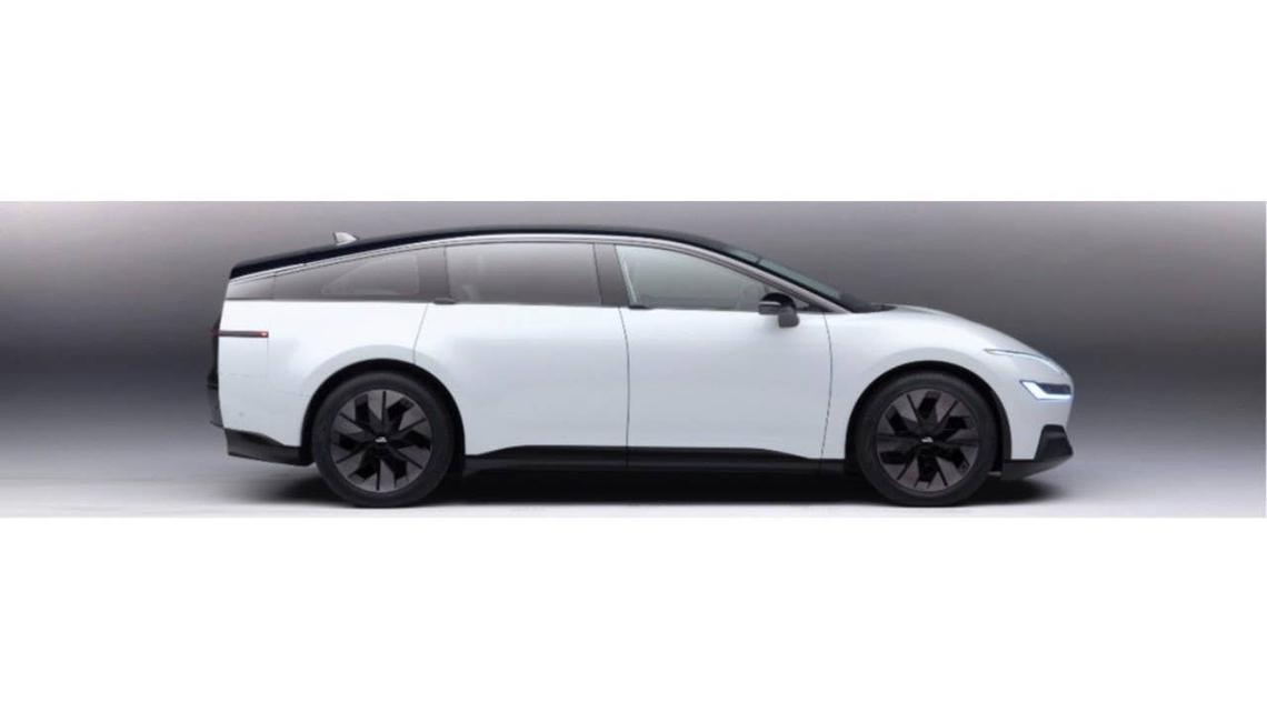 This Mystery EV Could Be Lincoln's Canceled Three-Row SUV 