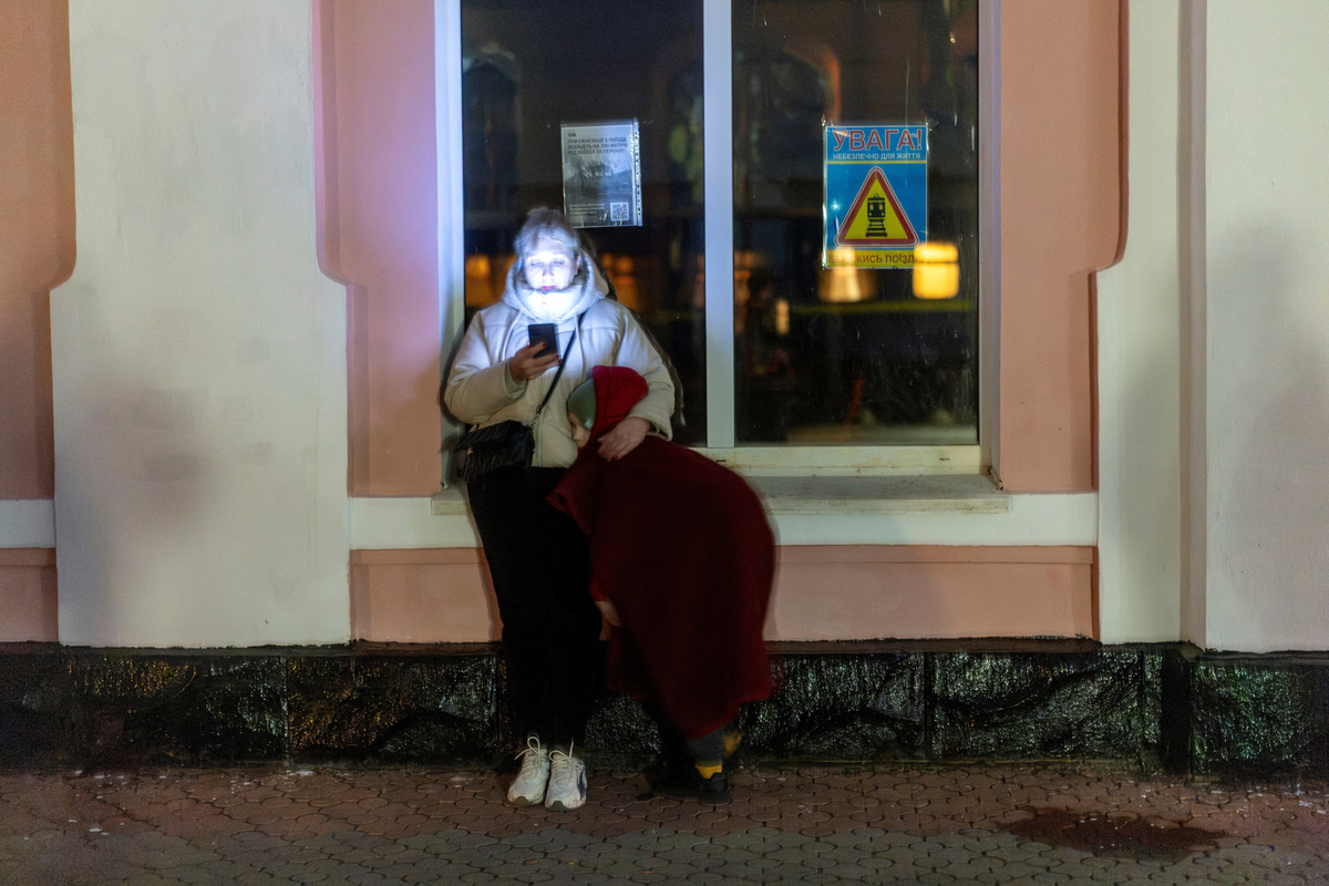 Harassed by Russian drones, Ukraine's trains keep on rolling | Tacoma ...