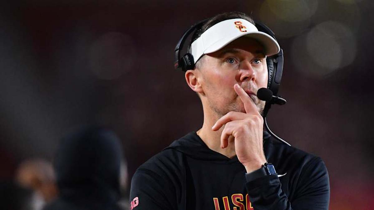  Nov 7, 2025; Los Angeles, California, USA; Southern California Trojans head coach Lincoln Riley watches game action against the Northwestern Wildcats during the second half at the Los Angeles Memorial Coliseum. Mandatory Credit: Gary A. Vasquez-Imagn Images | Gary A. Vasquez-Imagn Images 