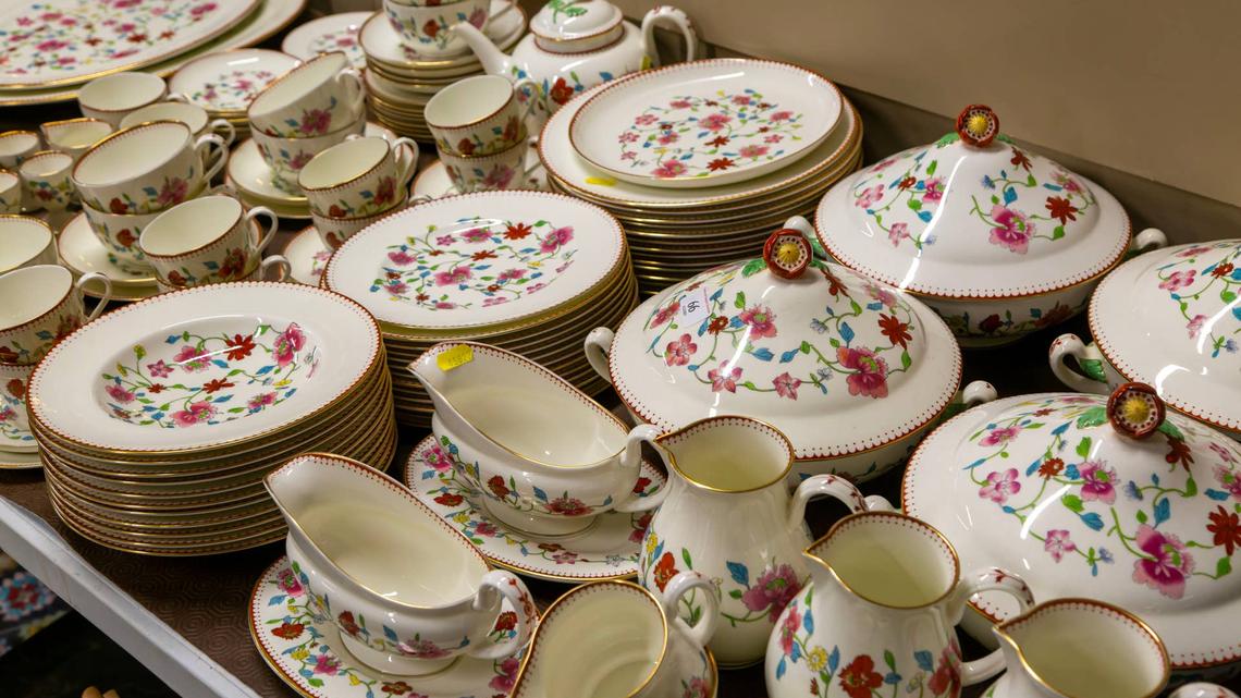 This DIY Is Such An Easy Way to Elevate Thrifted Plates 