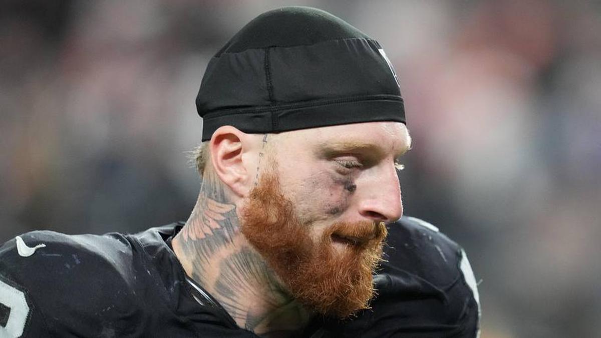  Dec 7, 2025; Paradise, Nevada, USA; Las Vegas Raiders defensive end Maxx Crosby (98) leaves the field following a game against the Denver Broncos at Allegiant Stadium. Mandatory Credit: Stephen R. Sylvanie-Imagn Images | Stephen R. Sylvanie-Imagn Images 