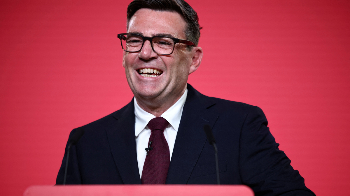 Andy Burnham speaks after being confirmed as the Labour Party's new leader and the country's next Prime Minister, during 'Labour's Special Conference' in London, Britain, July 17, 2026. HENRY NICHOLLS/Pool via REUTERS