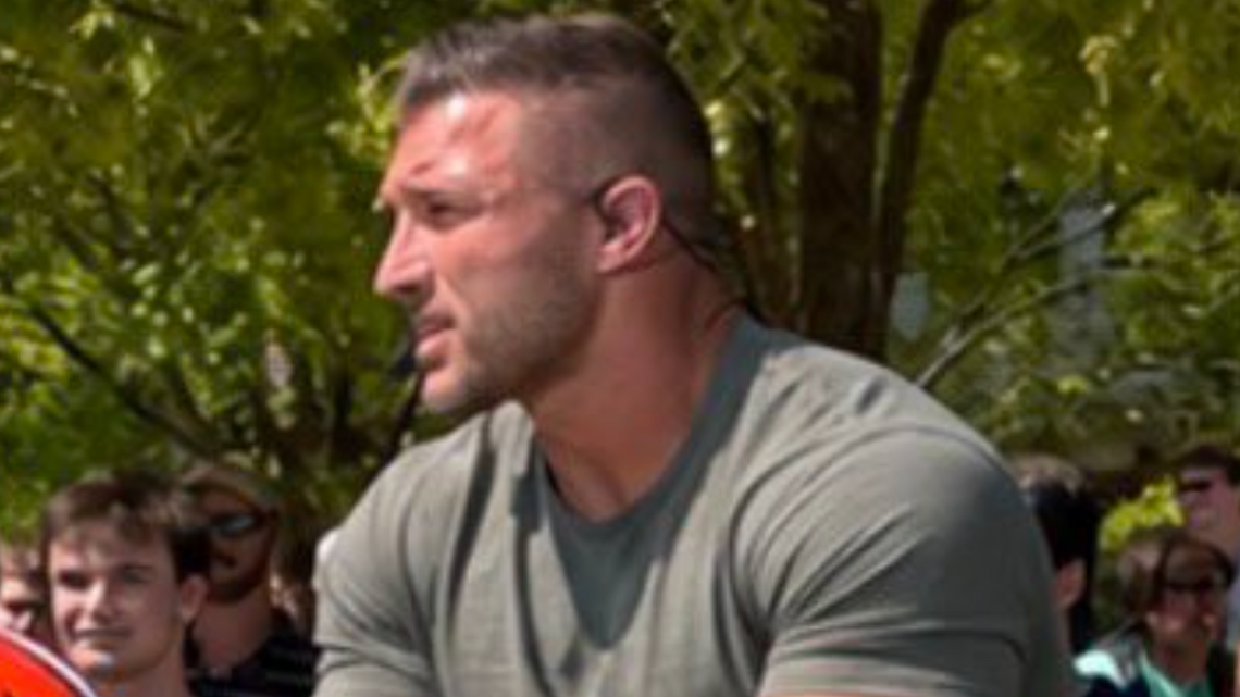 Tim Tebow Is Still In Incredible Shape At 39 Years Old