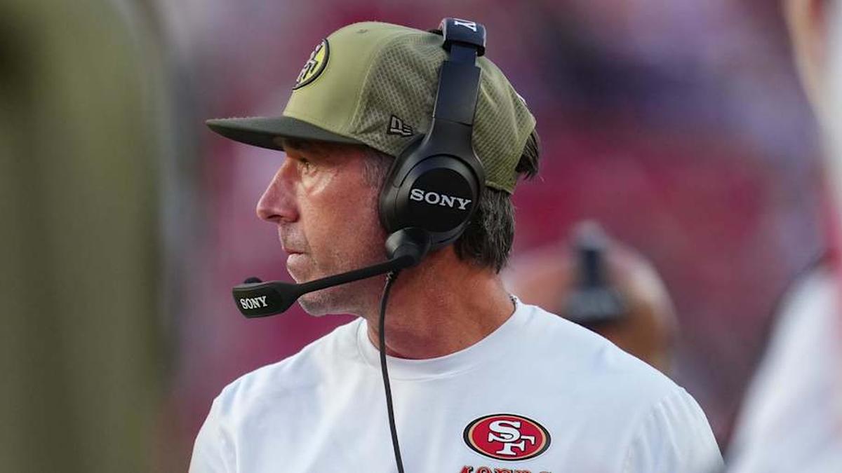  Nov 9, 2025; Santa Clara, California, USA; San Francisco 49ers head coach Kyle Shanahan looks on during the fourth quarter against the Los Angeles Rams at Levi's Stadium. Mandatory Credit: Cary Edmondson-Imagn Images | Cary Edmondson-Imagn Images 