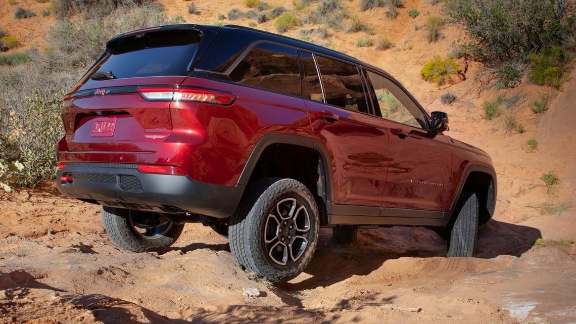 Jeep Recalls 328,381 Grand Cherokees for a Problem Two Recalls Didn't Fix 