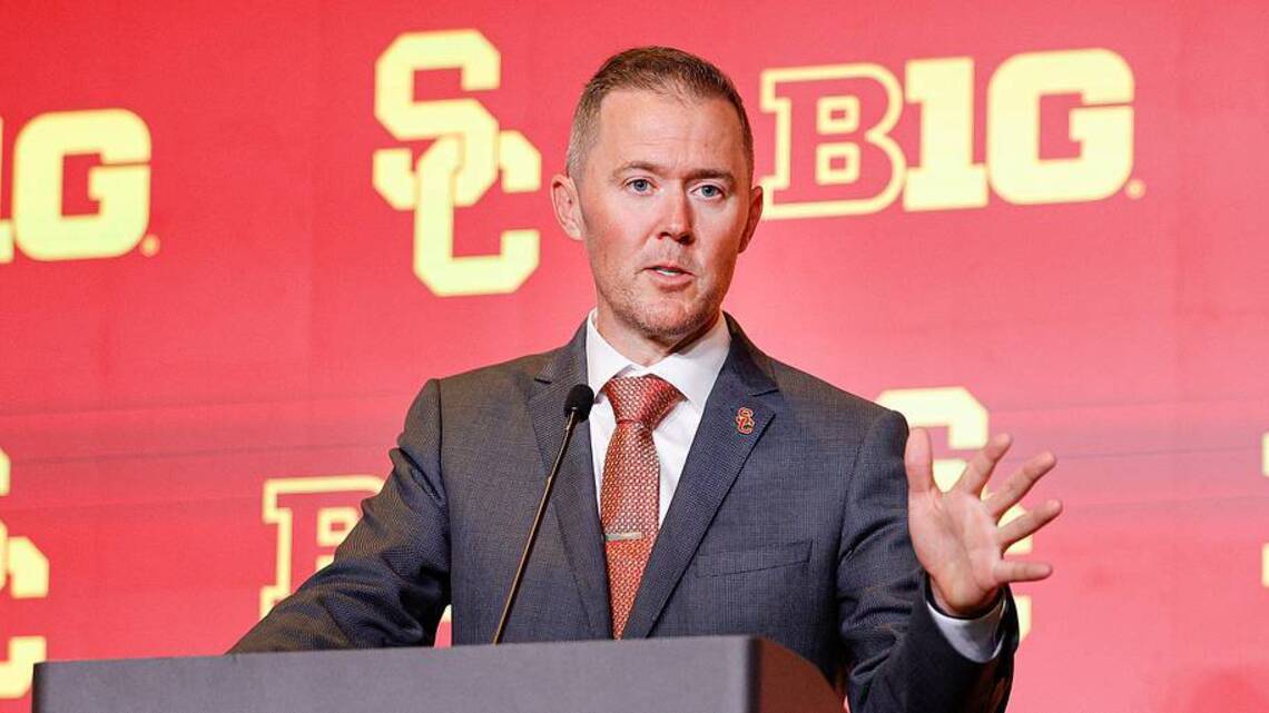 Lincoln Riley Raves About Key Leader on the USC Trojans Defense