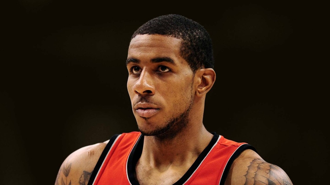 "I spent $25 and put the other $1,900 in my pocket" - LaMarcus Aldridge on turning rookie hazing into profit 