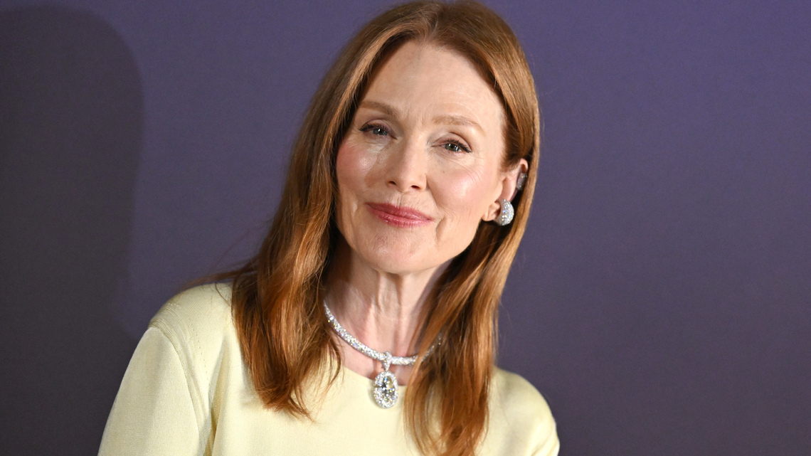 No Joke, I'm Copying Julianne Moore's Cool-Girl Travel Set for Only $28 