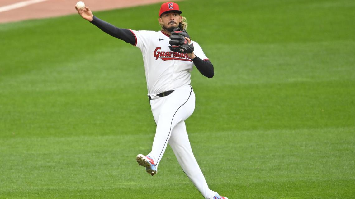 Guardians Shortstop Suffers Hamstring Injury During Royals Game 