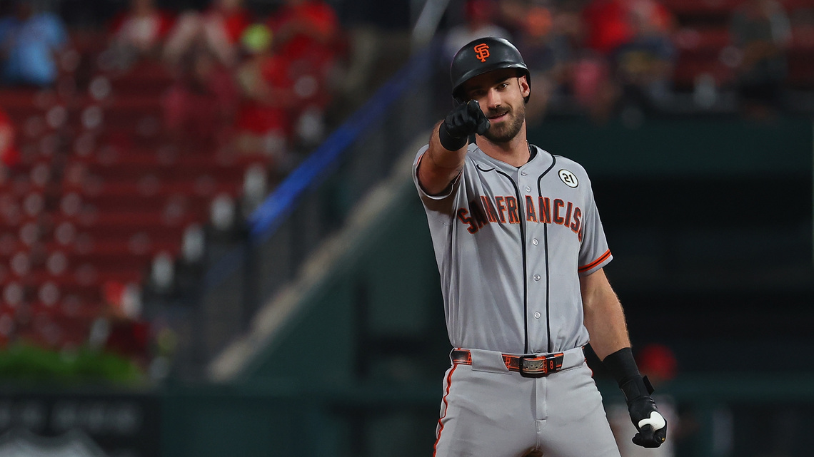 Giants officially avoid 100-loss season with blowout victory over Cardinals