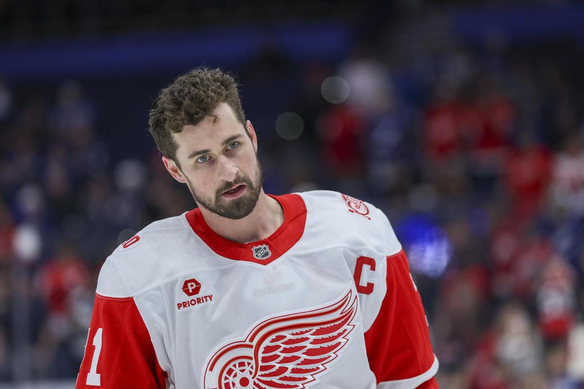 Top NHL Insider Reports Dylan Larkin Has Requested Trade From Red Wings 