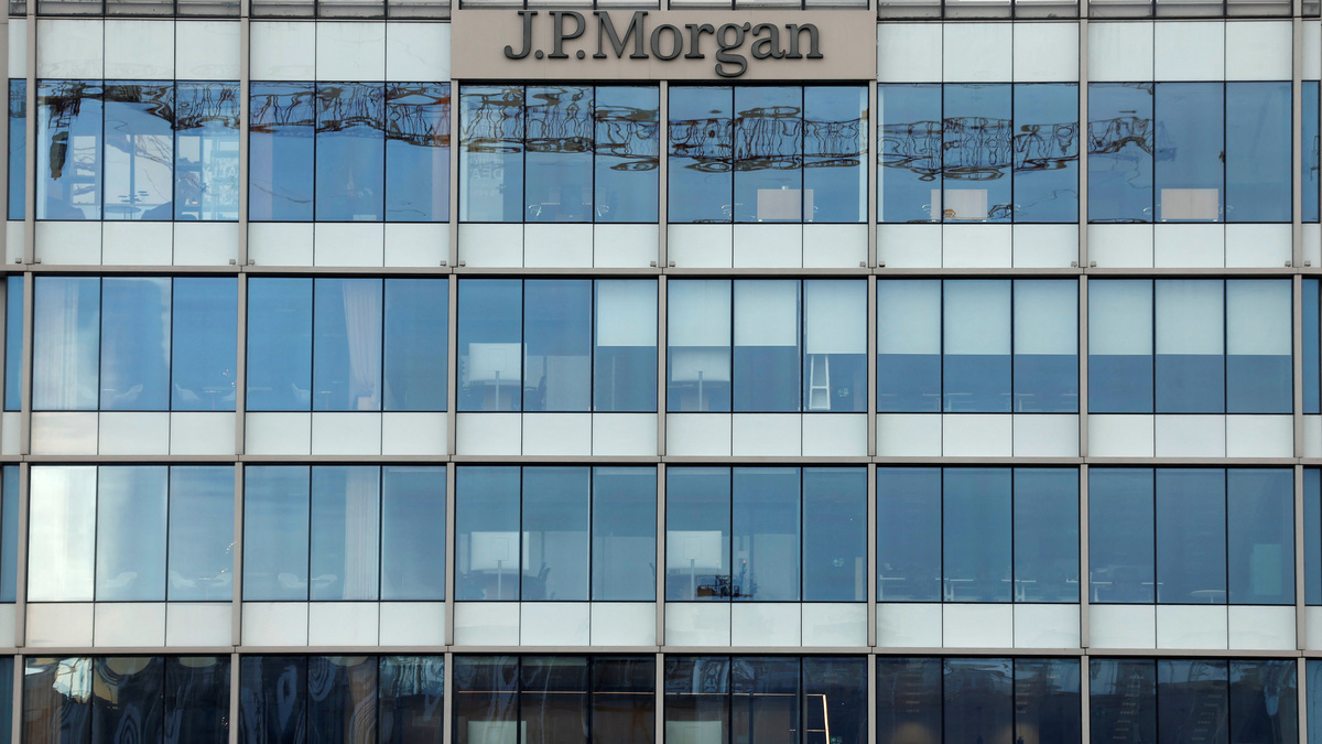 A view of the J.P. Morgan logo at the IFSC (International Financial Services Centre), in Dublin, Ireland, January 17, 2026. REUTERS/Clodagh Kilcoyne