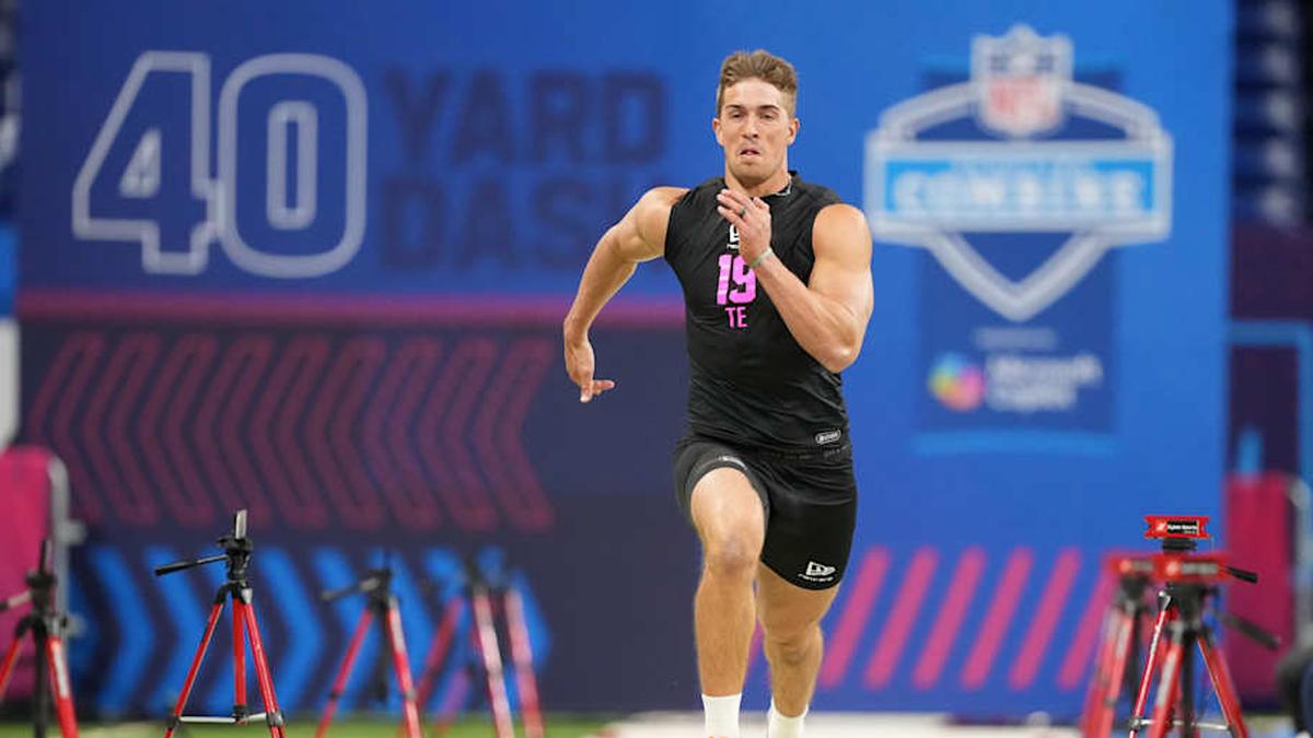  Feb 27, 2026; Indianapolis, IN, USA; Notre Dame tight end Eli Raridon (TE19) during the NFL Scouting Combine at Lucas Oil Stadium. Mandatory Credit: Kirby Lee-Imagn Images | Kirby Lee-Imagn Images 