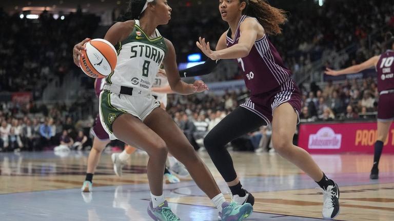 Marina Mabrey nets 26, paces Tempo over Storm in first franchise win 