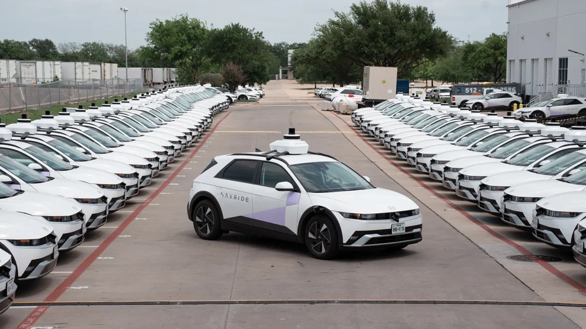Tesla Robotaxi Rival Under Investigation After 16 Accidents 