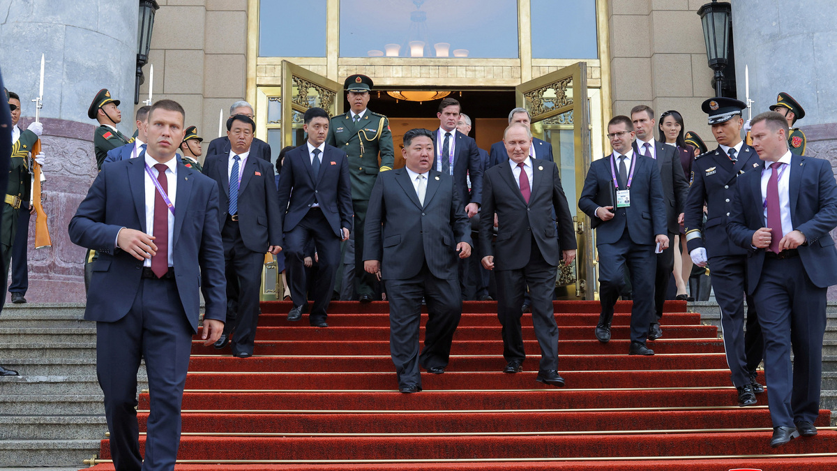 North Korean leader Kim Jong Un and Russian President Vladimir Putin meet during their visit to Beijing to attend China's commemoration of the 80th anniversary of the end of World War Two, in Beijing, China, September 3, 2025, in this picture released by North Korea's official Korean Central News Agency.   KCNA via REUTERS