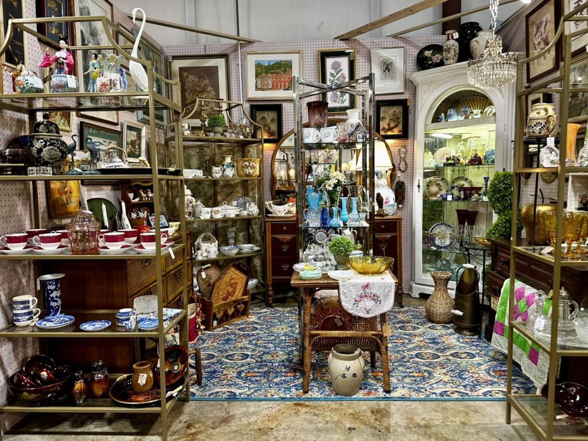  I’ve developed the ability to quickly scan vendor displays and home in on interesting items. Photo credit: Cathy Bennett Kopf 