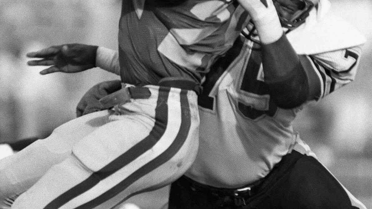  Former Saints defensive end Bruce Clark finished with 39.5 career sacks. | Peter Brouillet-Imagn Images 