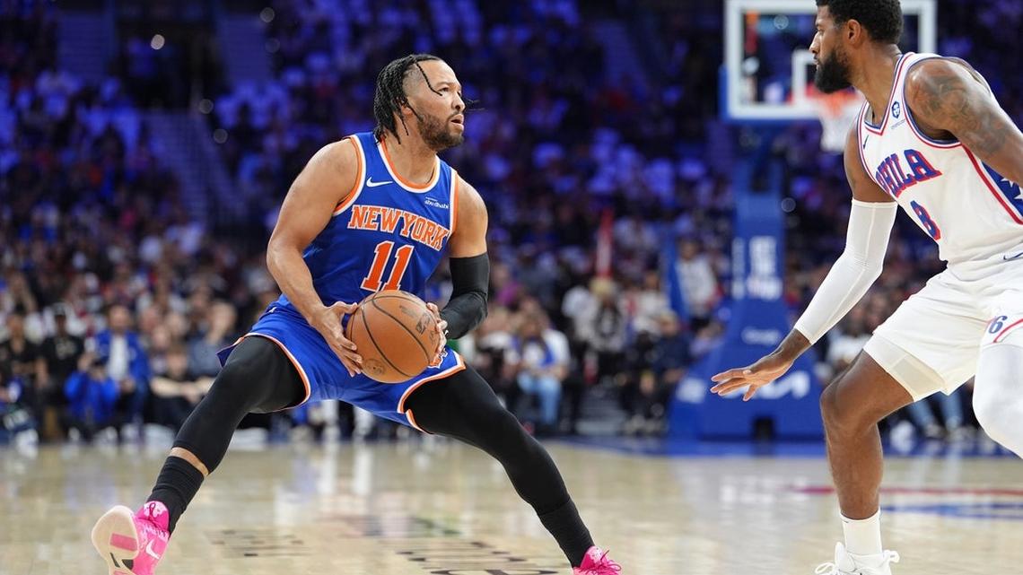Remarkable 3-point performance helps Knicks rout 76ers, complete sweep 