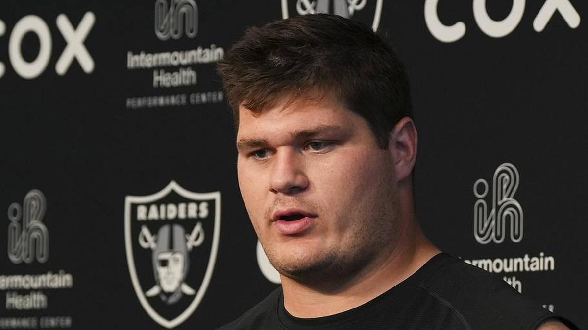  May 28, 2026; Henderson, NV, USA; Las Vegas Raiders center Tyler Linderbaum (65) speaks during a news conference during organized team activities at Intermountain Health Performance Center. Mandatory Credit: Candice Ward-Imagn Images | Candice Ward-Imagn Images 