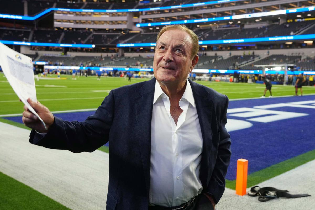  Dec 21, 2023; Inglewood, California, USA; Thursday Night Football Amazon Prime play-by-play announcer Al Michaels during the game between the Los Angeles Rams and the New Orleans Saints at SoFi Stadium. Mandatory Credit: Kirby Lee-USA TODAY Sports 