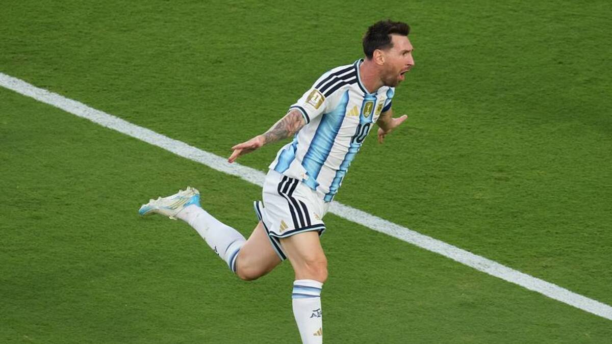  Another famous night for Messi. | Etsuo Hara/Getty Images 