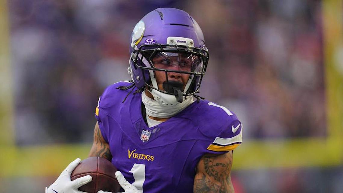  Nov 16, 2025; Minneapolis, Minnesota, USA; Minnesota Vikings wide receiver Jalen Nailor (1) runs for a gain during the fourth quarter against the Chicago Bears at U.S. Bank Stadium. Mandatory Credit: Brad Rempel-Imagn Images | Brad Rempel-Imagn Images 