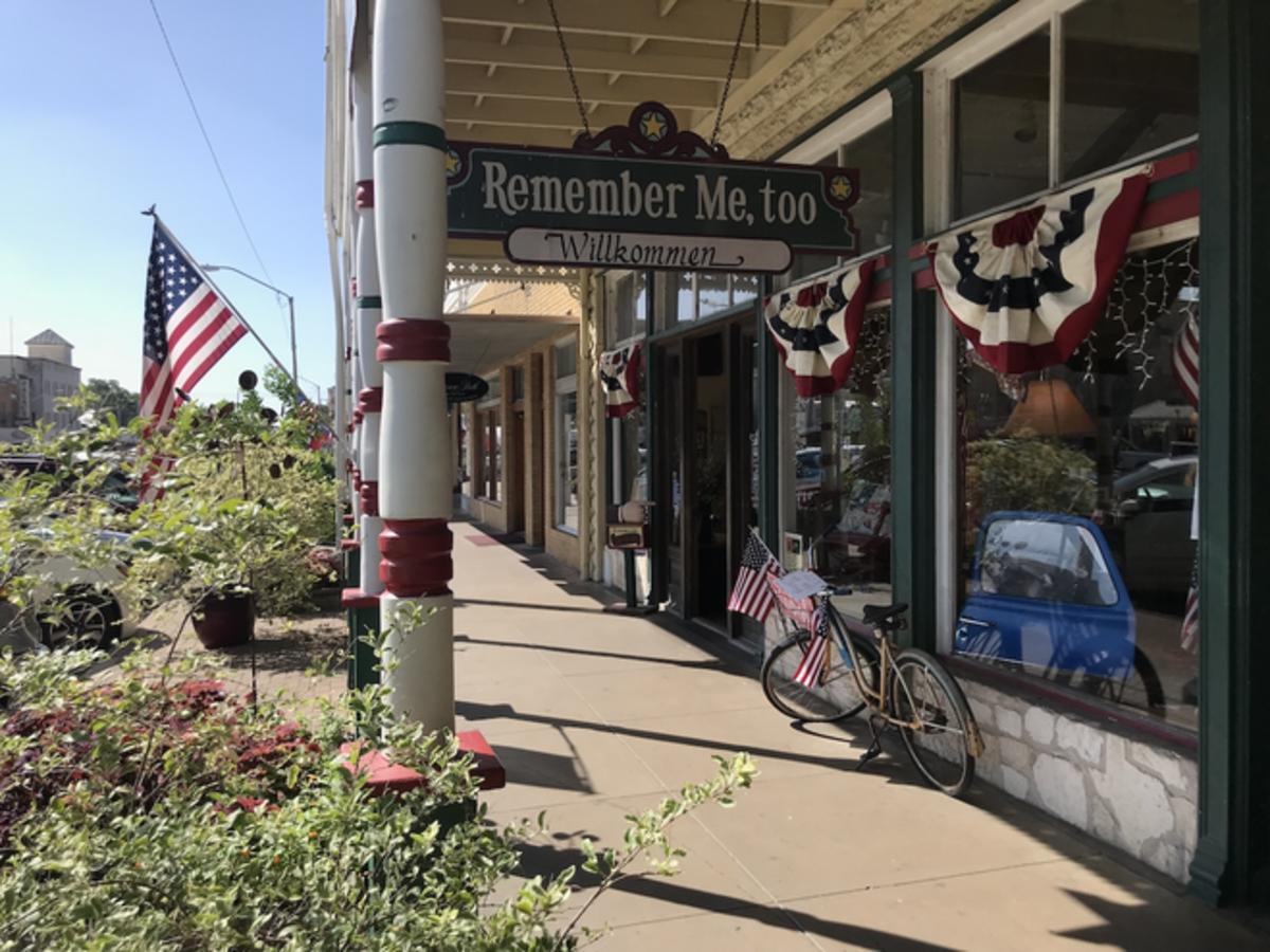  Fredericksburg Main Street Shopping. Photo credit: Fredericksburg Tourism Bureau. 