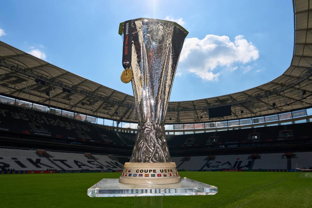  A view of the UEFA Europa League trophy and a winners medal ahead of the UEFA Europa League Final 2026 match between SC Freiburg and Aston Villa FC at Besiktas Park on May 18, 2026 in Istanbul, Turkey. (Photo by Angel Martinez - UEFA/UEFA via Getty Images) Photo by Angel Martinez - UEFA/UEFA via Getty Images