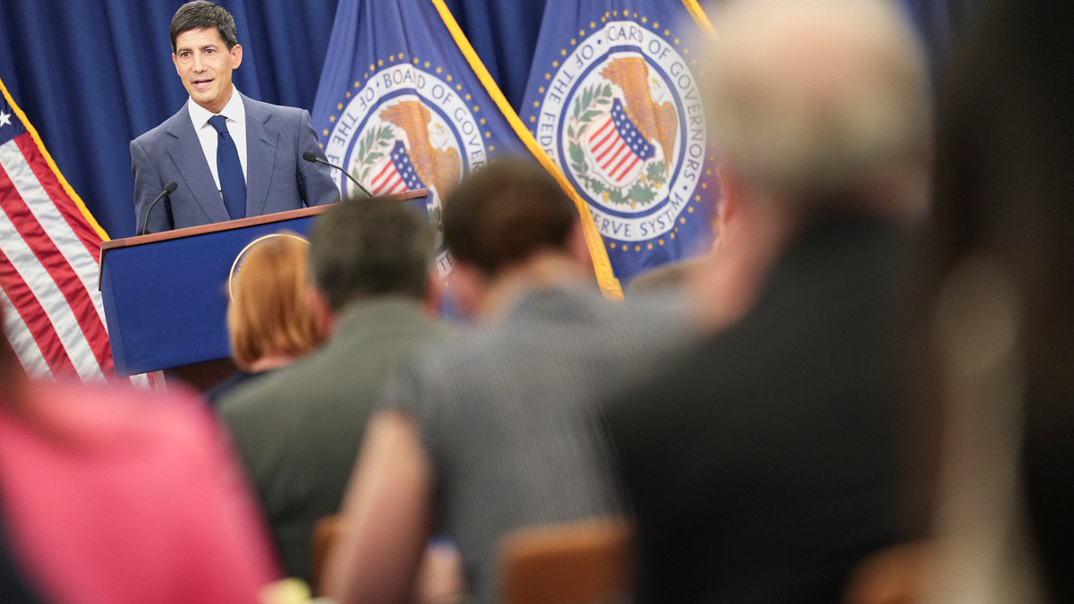 New U.S. Federal Reserve Chairman Kevin Warsh holds a press conference following a two-day meeting of the Federal Open Market Committee (FOMC), at the U.S. Federal Reserve in Washington, D.C., U.S. June 17, 2026. REUTERS/Eric Lee