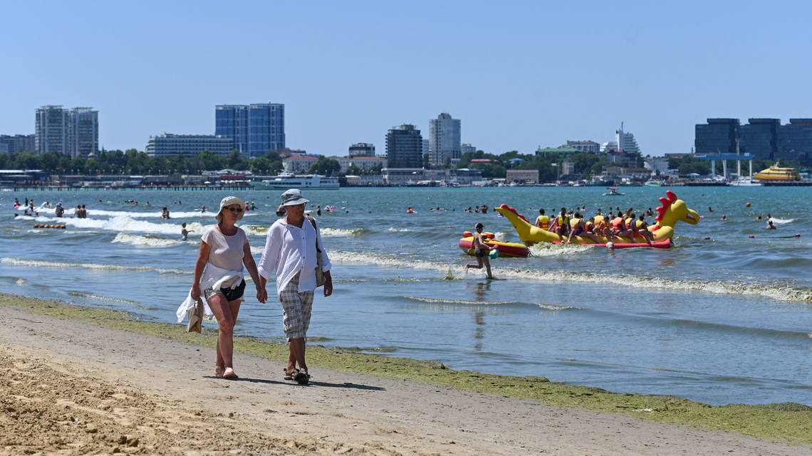 Even at the beach, it's hard for Russians to escape the war 